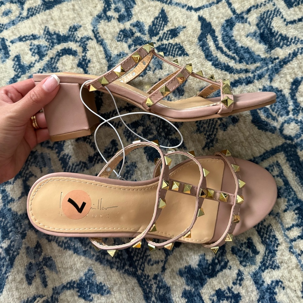 NWT Light pink studded block heel